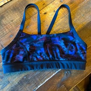 Lululemon sports bra